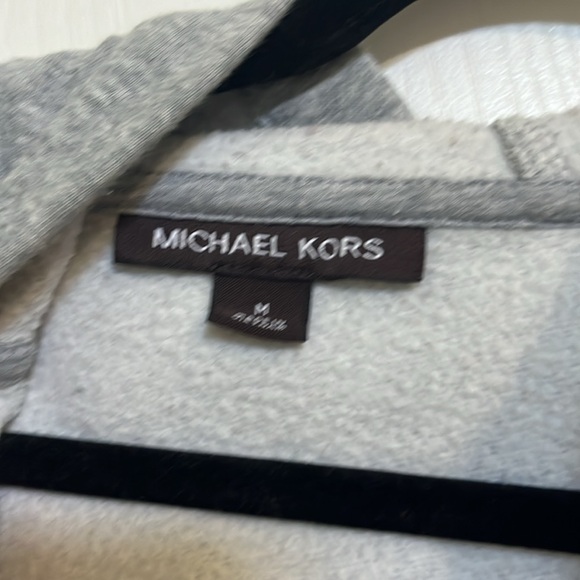 Michael Kors sweater slightly used - Picture 2 of 2